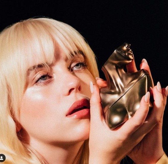 Billie Eilish, Kendi Parfümünü Piyasaya Sürüyor 1 beparfüm Billie Eilish, Kendi Parfümünü Piyasaya Sürüyor