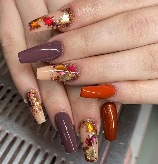 nail1 Sonbaharda Deneyebileceğiniz Oje ve Nail Art Trendleri