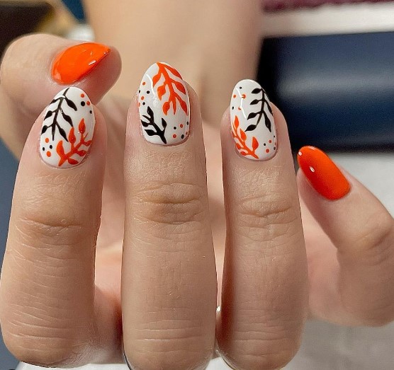 nail2 Sonbaharda Deneyebileceğiniz Oje ve Nail Art Trendleri