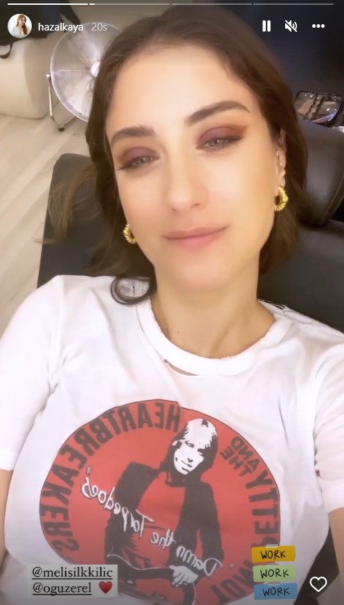 Bakır Rengi Saçlarını Değiştiren Hazal Kaya Eski İmajına Geri Döndü 3 hazal kaya koyu sac Bakır Rengi Saçlarını Değiştiren Hazal Kaya Eski İmajına Geri Döndü