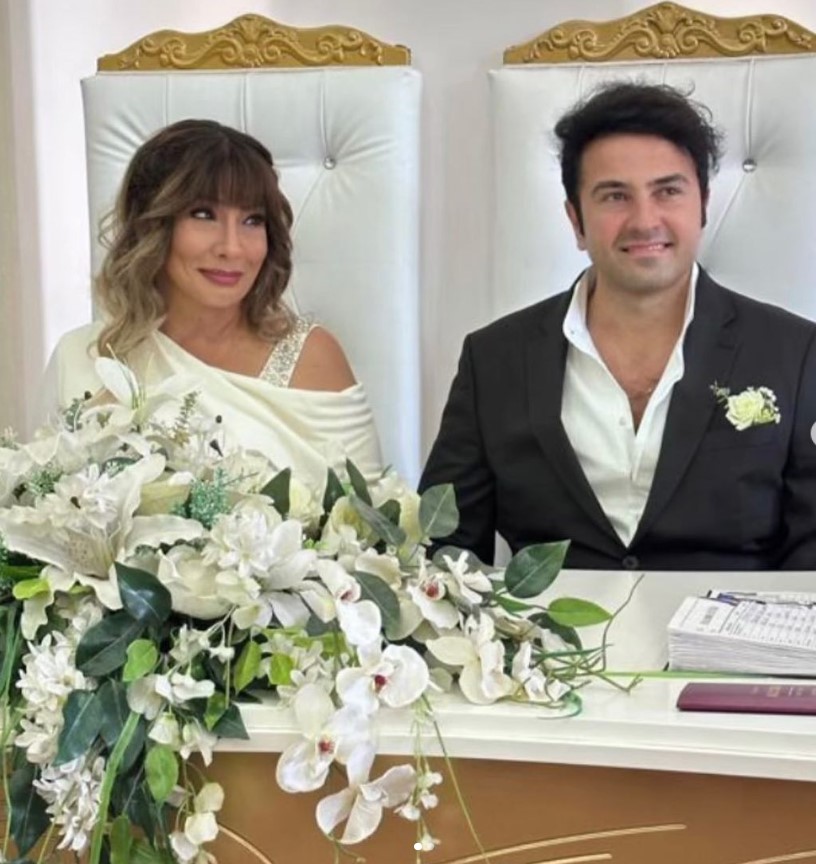 Sürpriz Nikah! Işın Karaca 21 Yaş Küçük Sevgilisi ile Evlendi 2 isin karaca nikah Sürpriz Nikah! Işın Karaca 21 Yaş Küçük Sevgilisi ile Evlendi